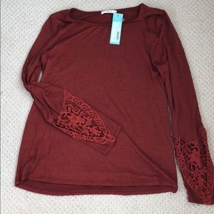 Le Lis (Stitchfix) Burnt Orange Top